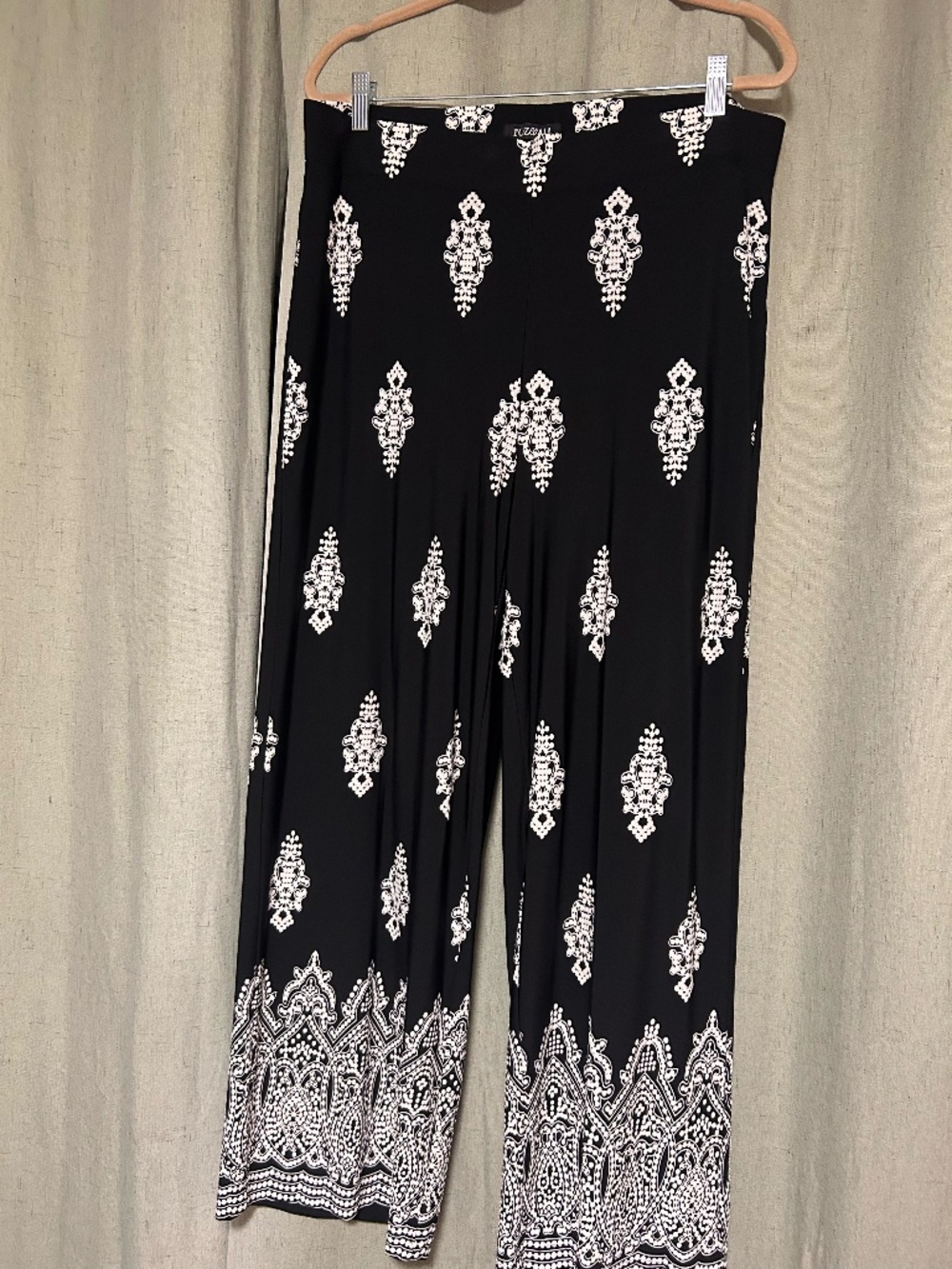 Women's sz1XL, Black & White Flowy Pants